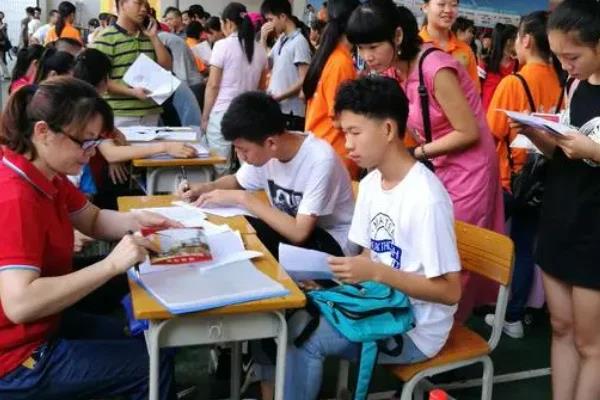 邢	台焊工学校官网-学校招生简章电话