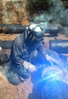 哪学焊工好,我想学焊工，哥们谁有好的焊工学校，帮忙介绍介绍啊，先谢了。