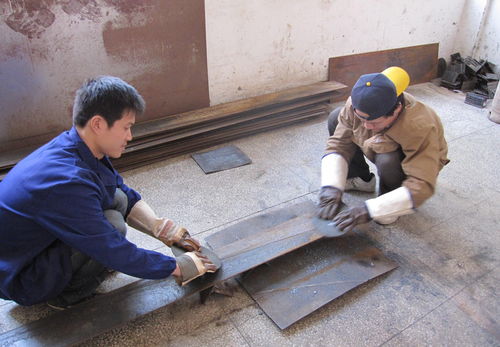 学电焊的学校在哪里,学焊接技术，去哪个学校好呢？