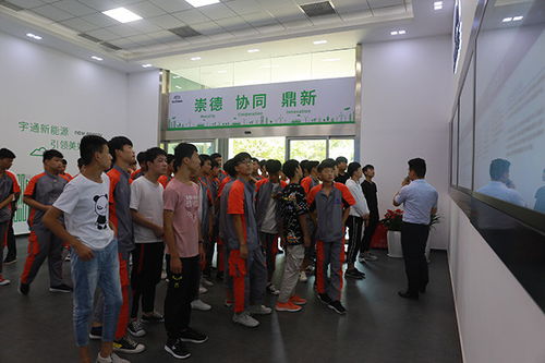 学汽修大概多少学费,学修车，学徒多少钱一个月，