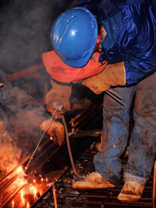 学焊工在哪里,去哪里学焊工,多少钱拿证