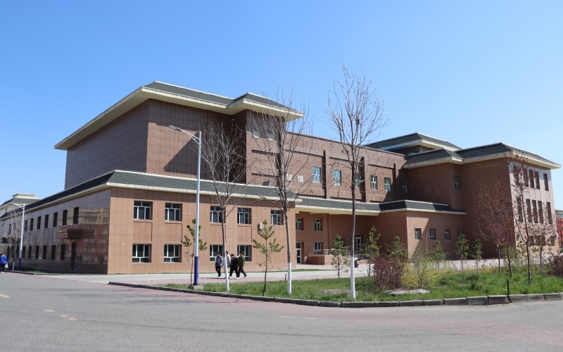 新疆石河子职业技术学院