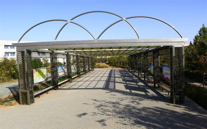 吐鲁番职业技术学院