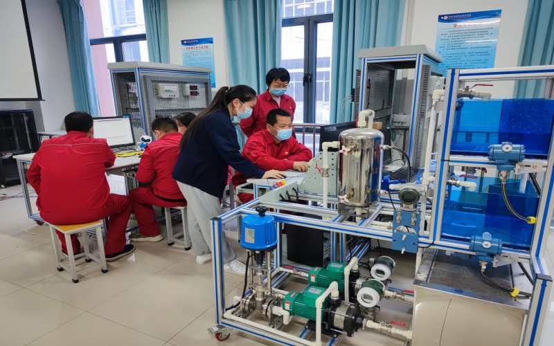 克拉玛依职业技术学院