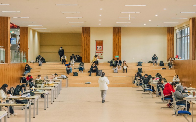 青海大学