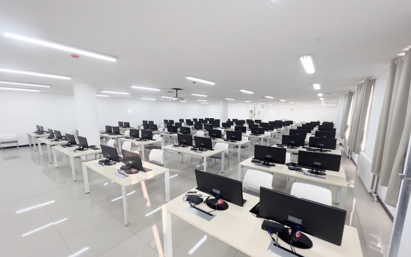 新疆艺术学院