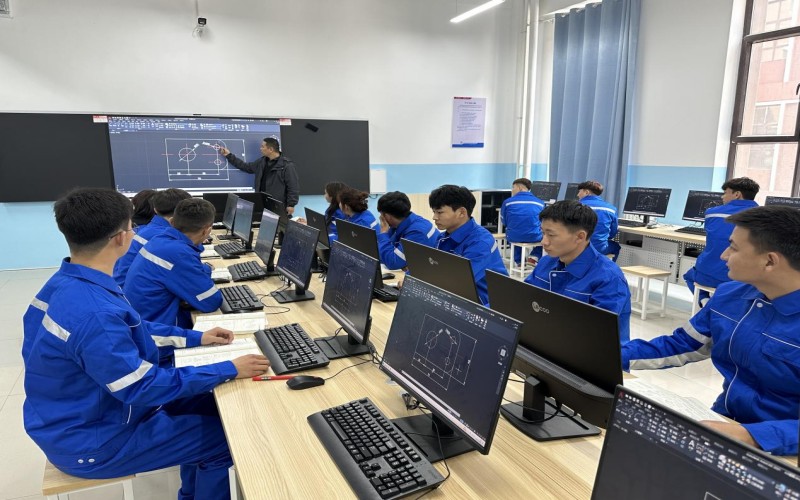 阿克苏工业职业技术学院