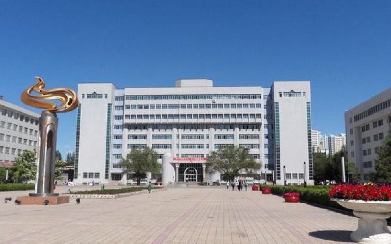 新疆大学