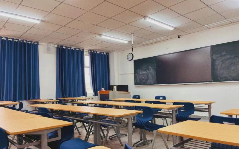 甘肃政法大学