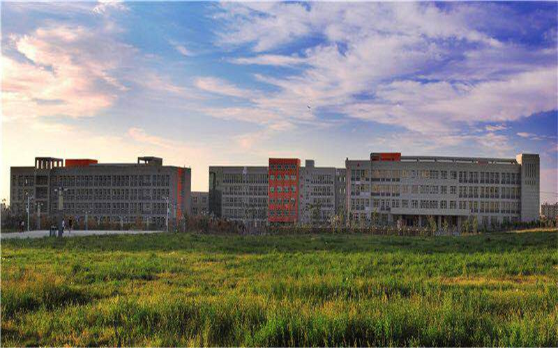 新疆工程学院