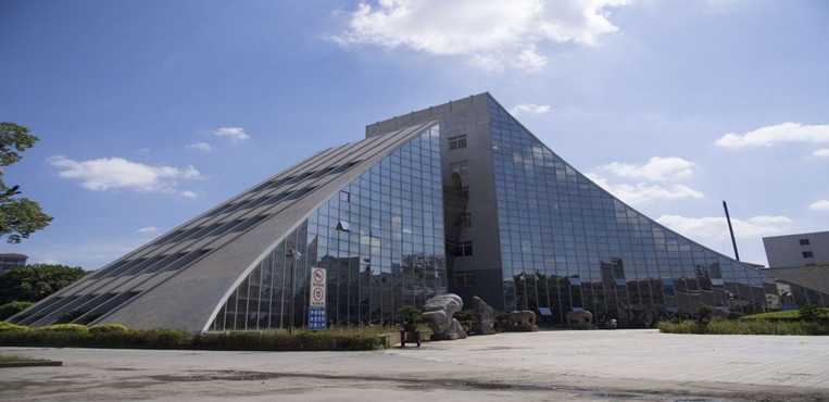 泉州华光职业学院