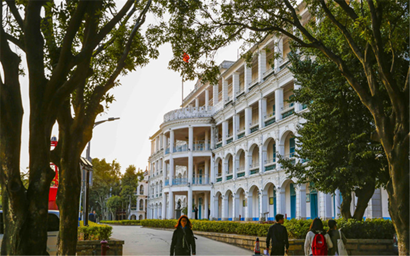 集美大学