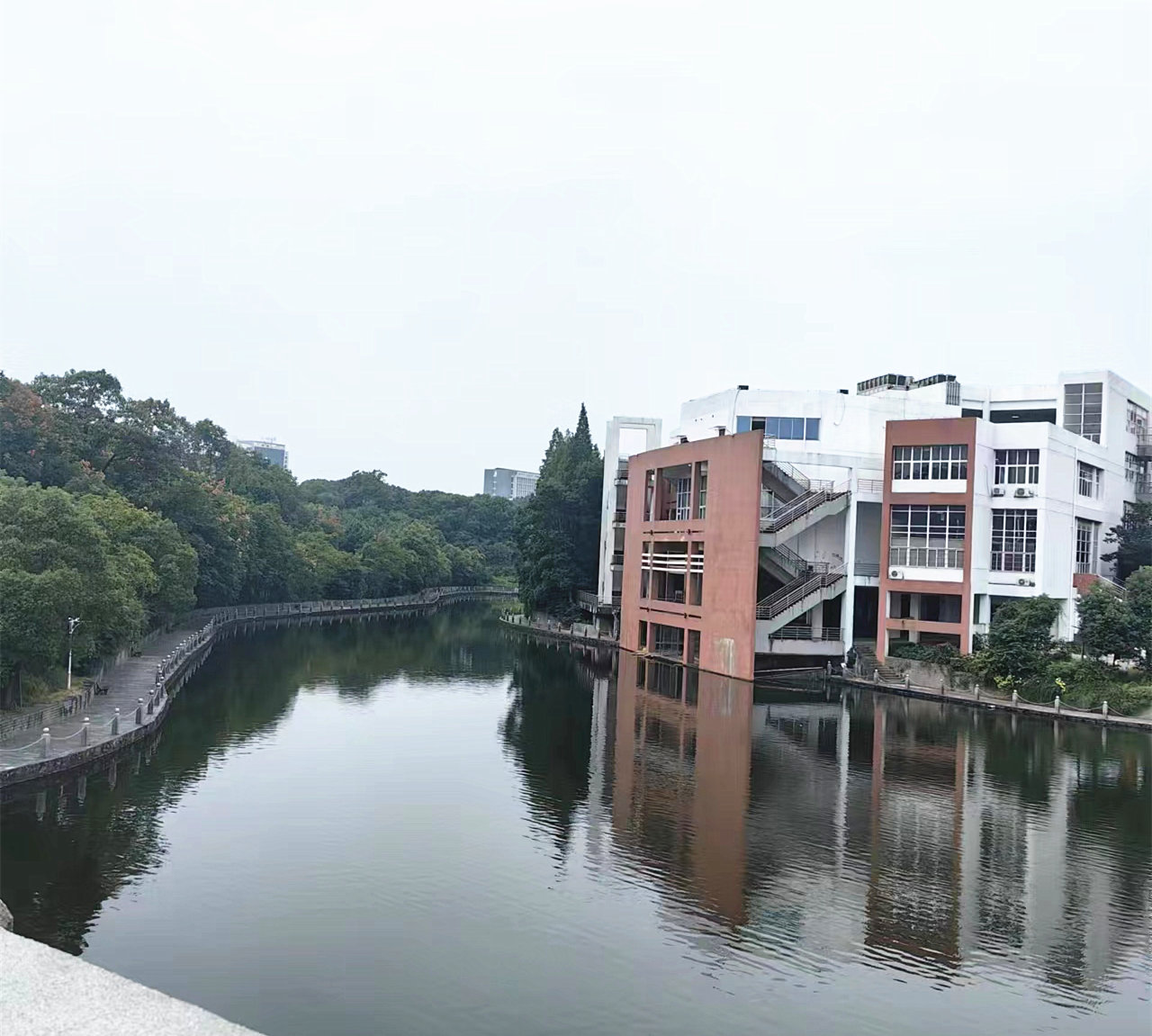 南昌大学