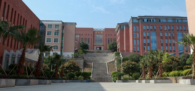 阳光学院