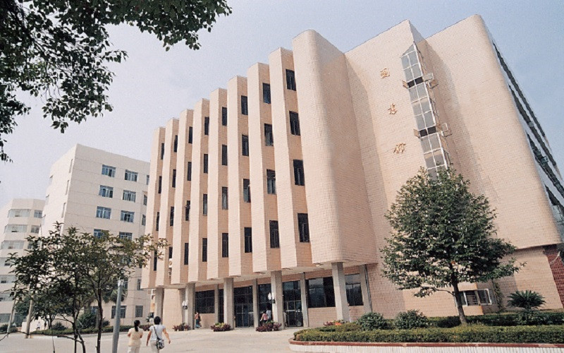 赣南医科大学