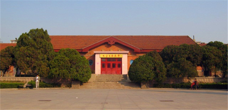 青岛理工大学