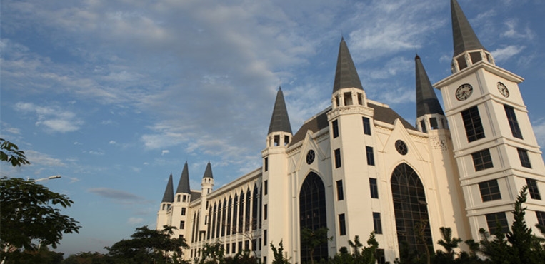 山东外事职业大学