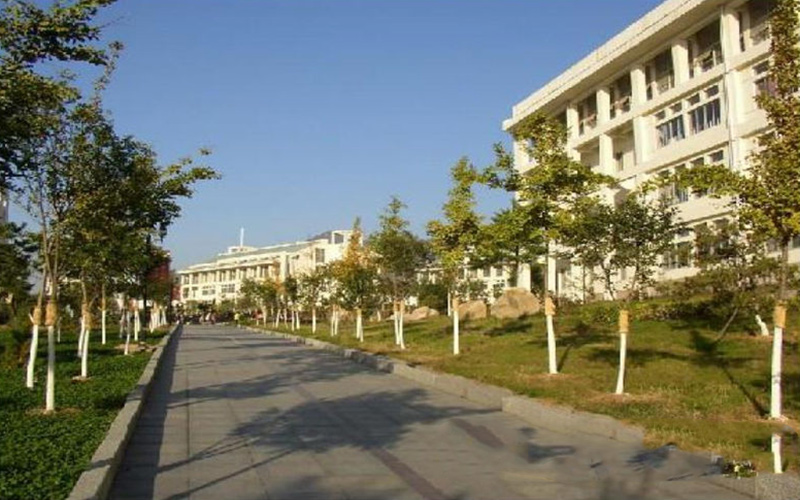 泰山职业技术学院