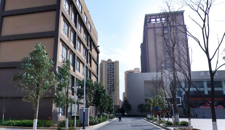 云南商务职业学院