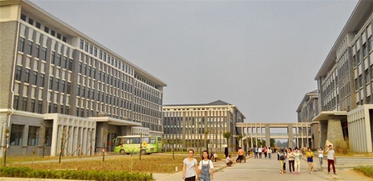 洛阳师范学院
