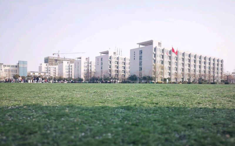 郑州工商学院
