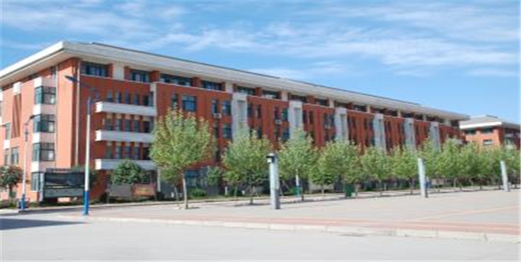 鹤壁能源化工职业学院