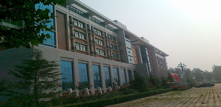 郑州科技学院