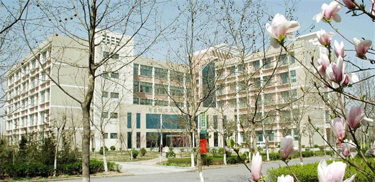 河南医学高等专科学校