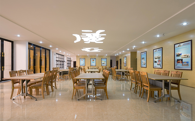 郑州商学院
