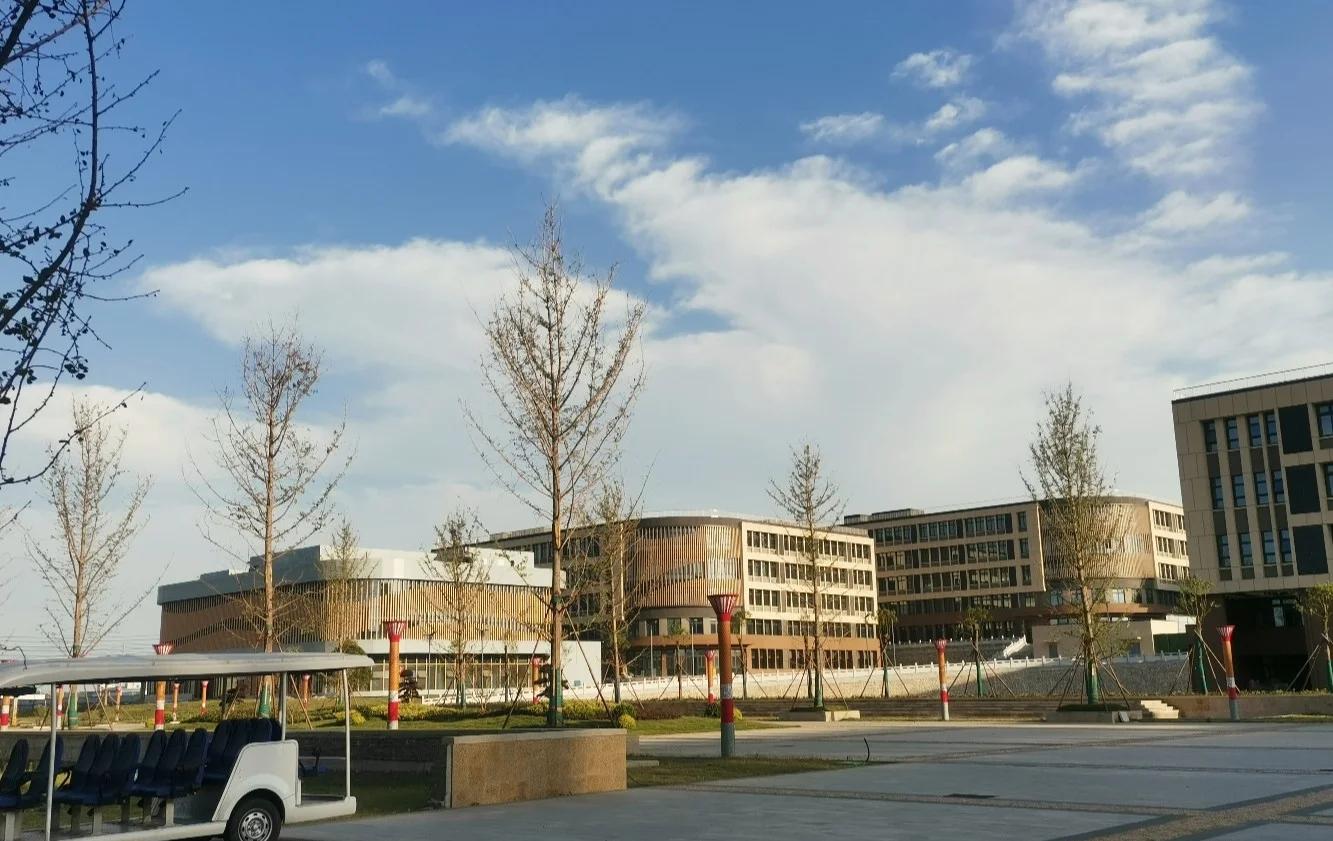 信阳艺术职业学院