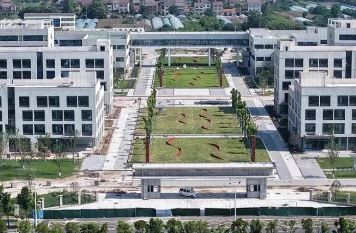 荆州理工职业学院