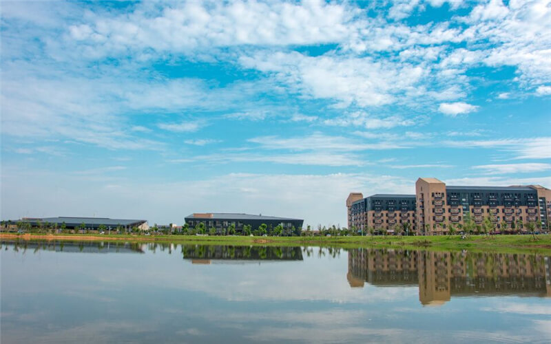 武汉晴川学院