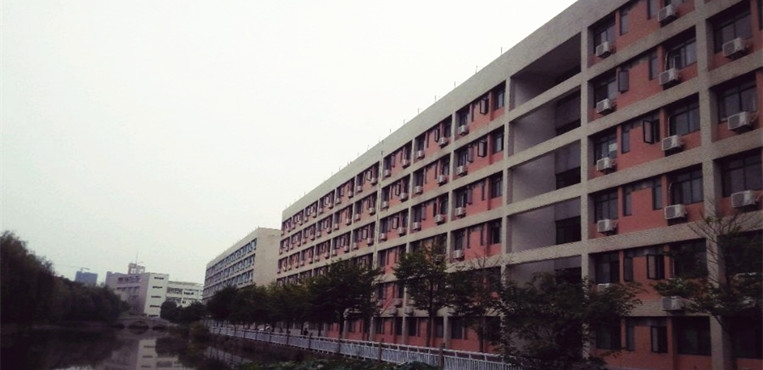 湖北经济学院法商学院