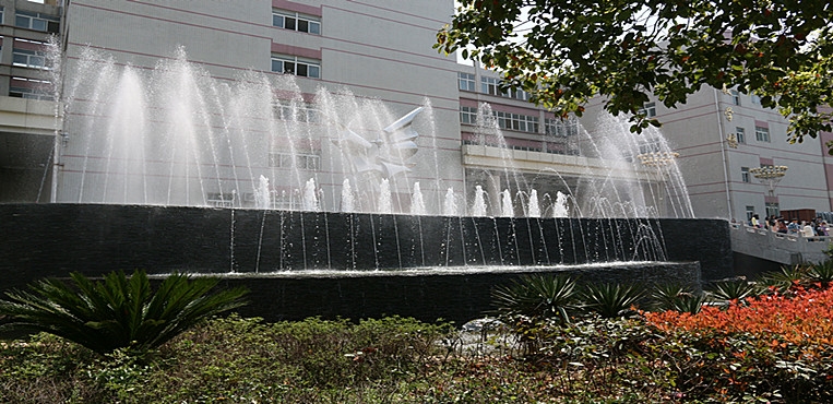 湖北商贸学院