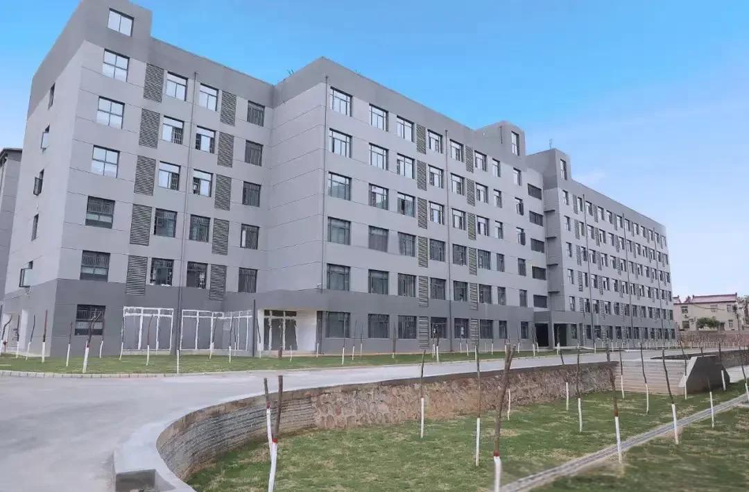 郑州医药健康职业学院