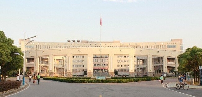 黄冈师范学院