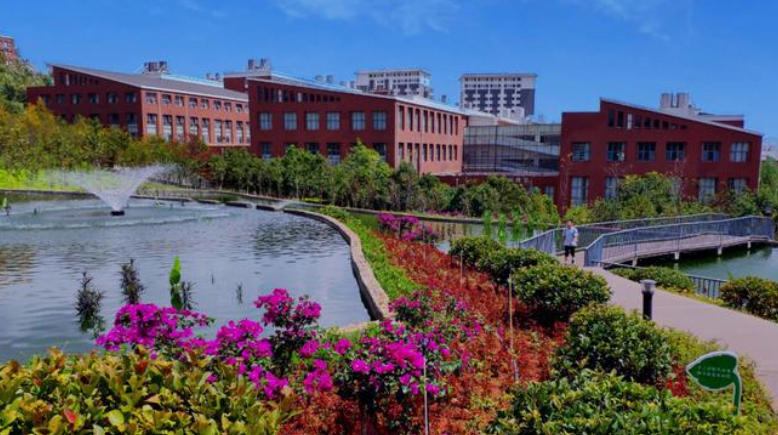 滇池学院