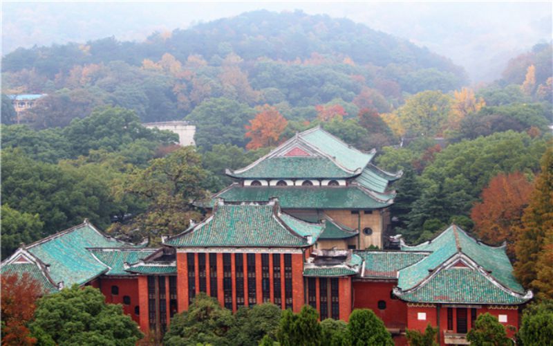 湖南大学