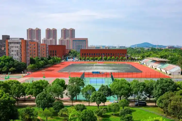 武汉交通职业学院