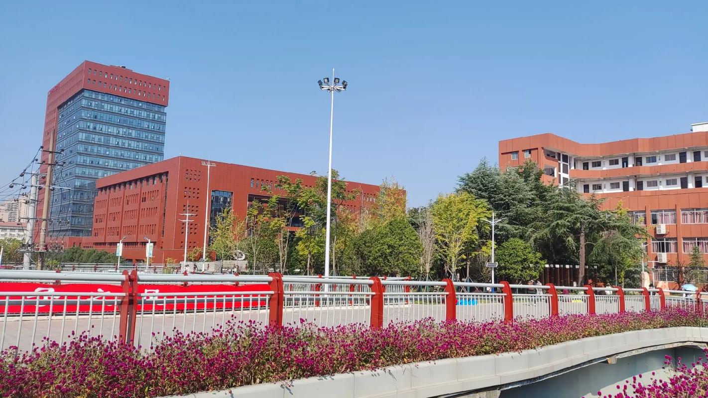 湖南工商大学