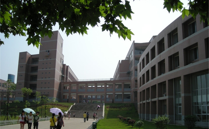 湘潭大学兴湘学院