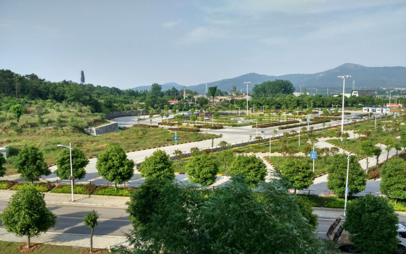 襄阳汽车职业技术学院