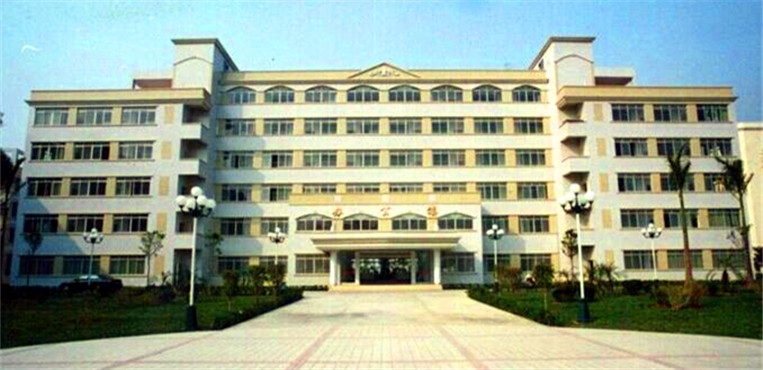 广州工商学院