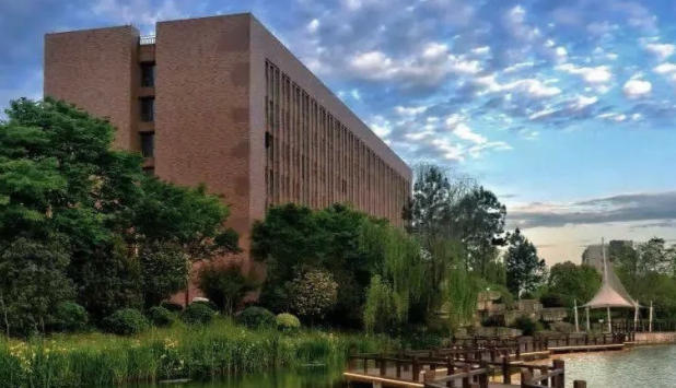 浙江财经大学东方学院