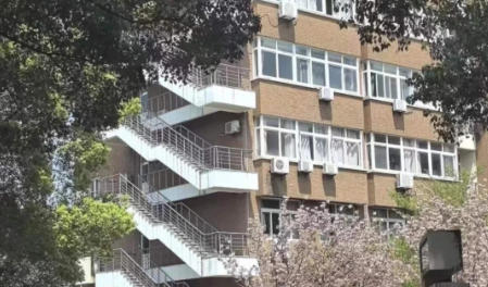 宁波大学
