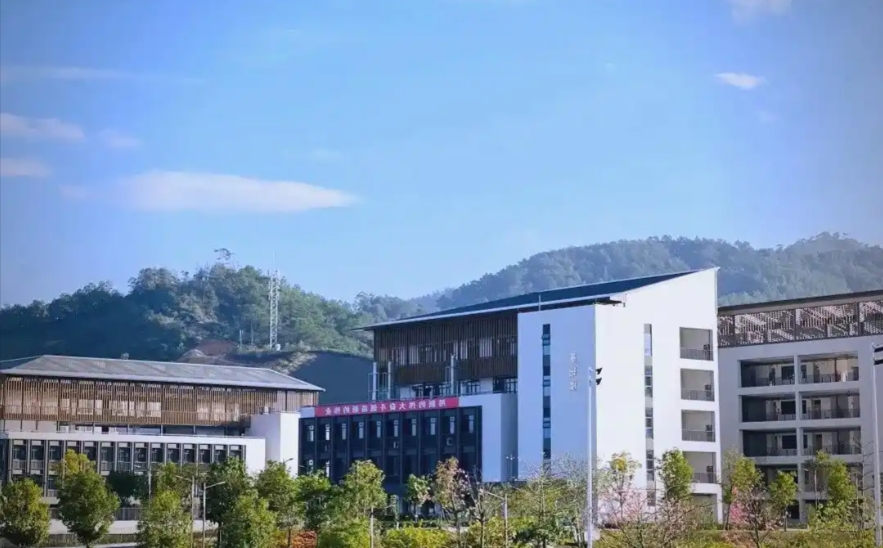 广东云浮中医药职业学院