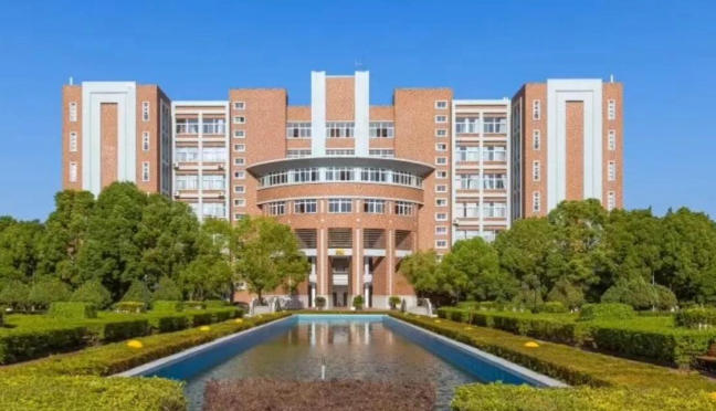 浙江万里学院