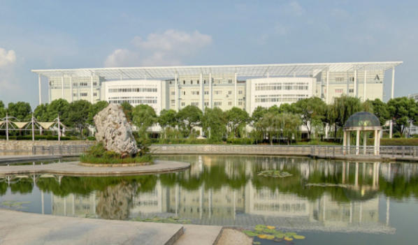 嘉兴南湖学院