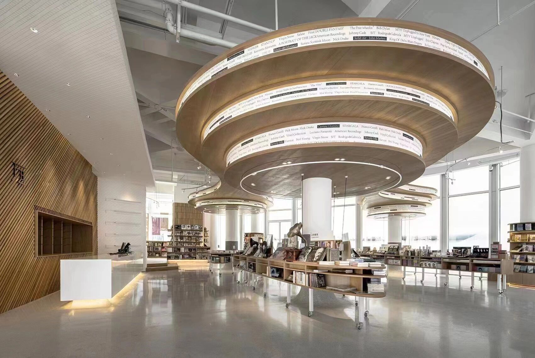 岳阳现代服务职业学院