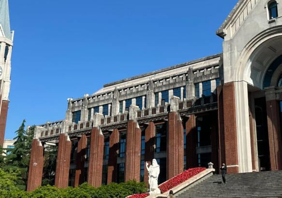 华东政法大学